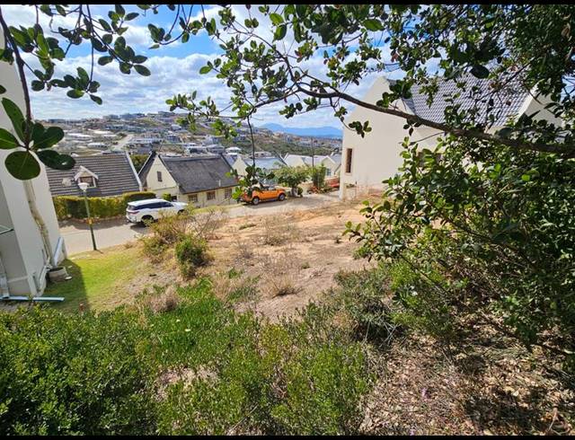 LAND FOR SALE IN VAKANSIEPLAAS